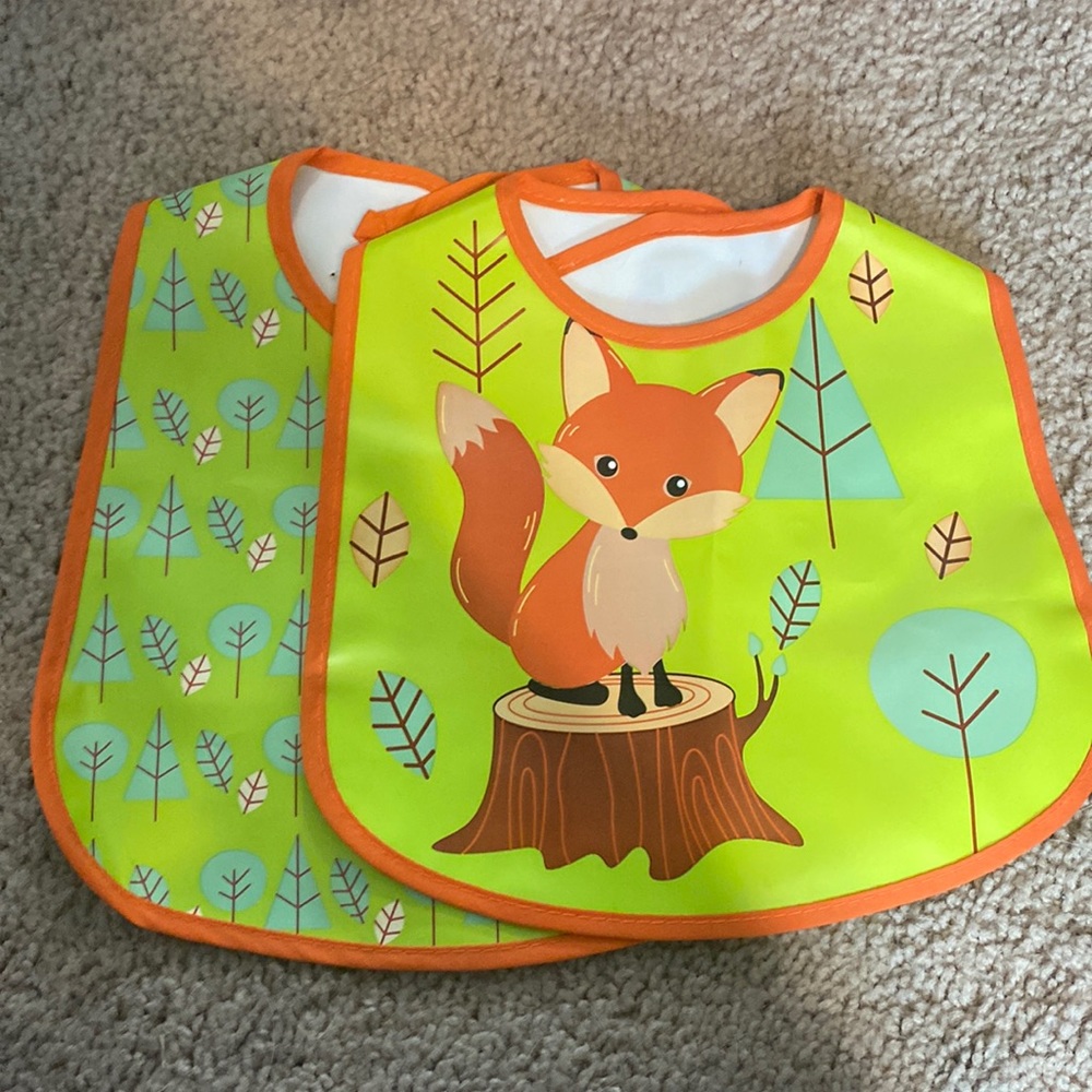 Pair of bibs